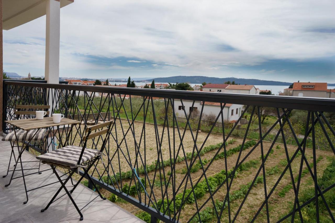 4-Star Apartments Bianco Kaštela Eksteriør bilde