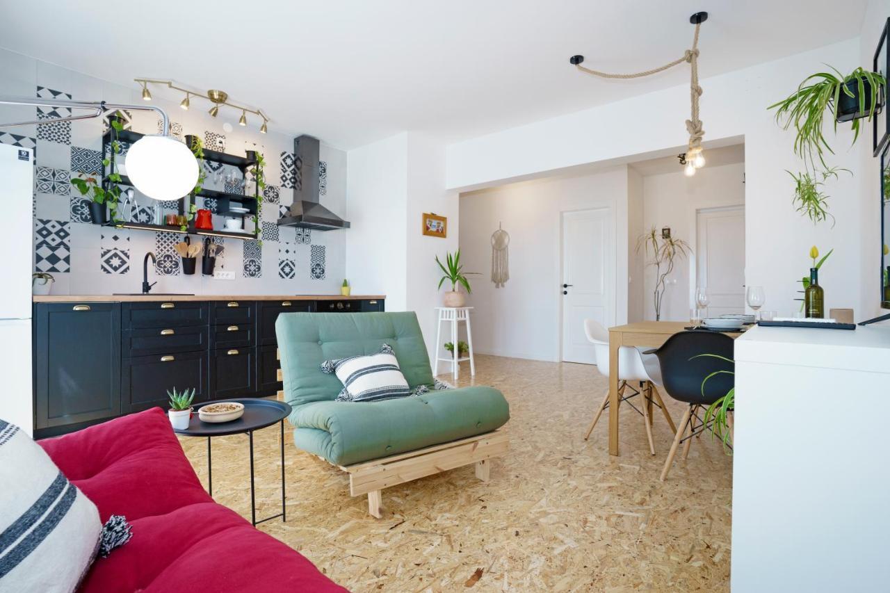 4-Star Apartments Bianco Kaštela Eksteriør bilde
