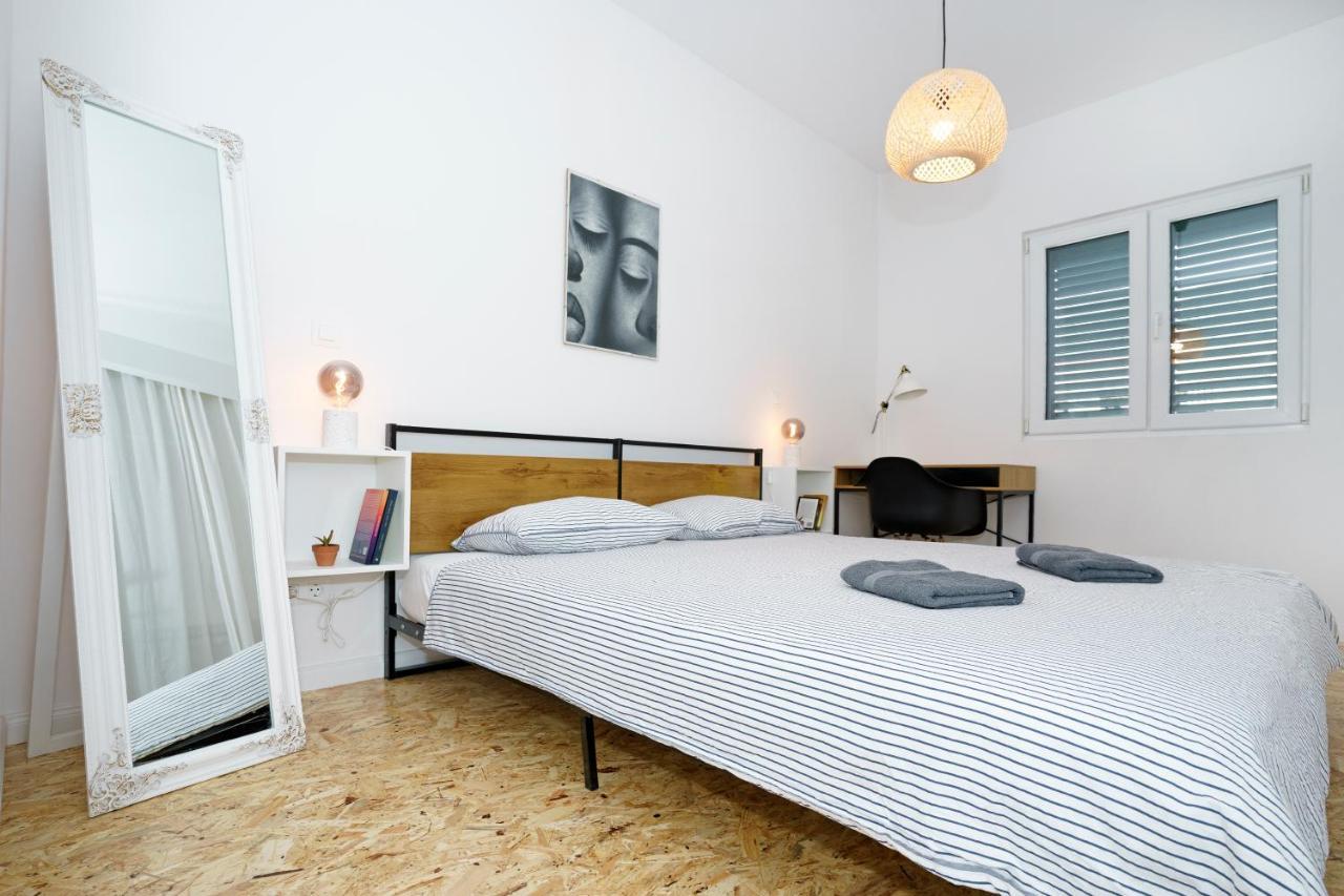 4-Star Apartments Bianco Kaštela Eksteriør bilde