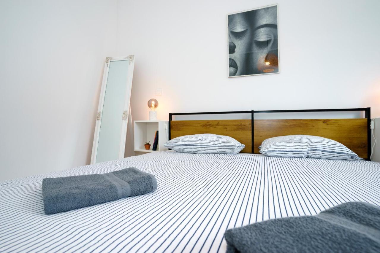 4-Star Apartments Bianco Kaštela Eksteriør bilde