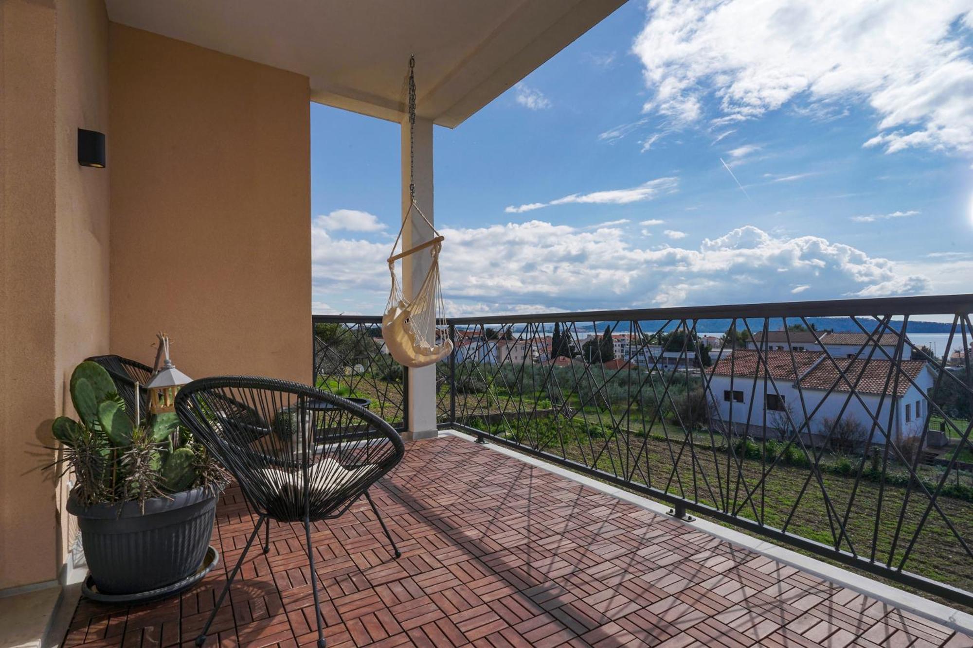 4-Star Apartments Bianco Kaštela Eksteriør bilde