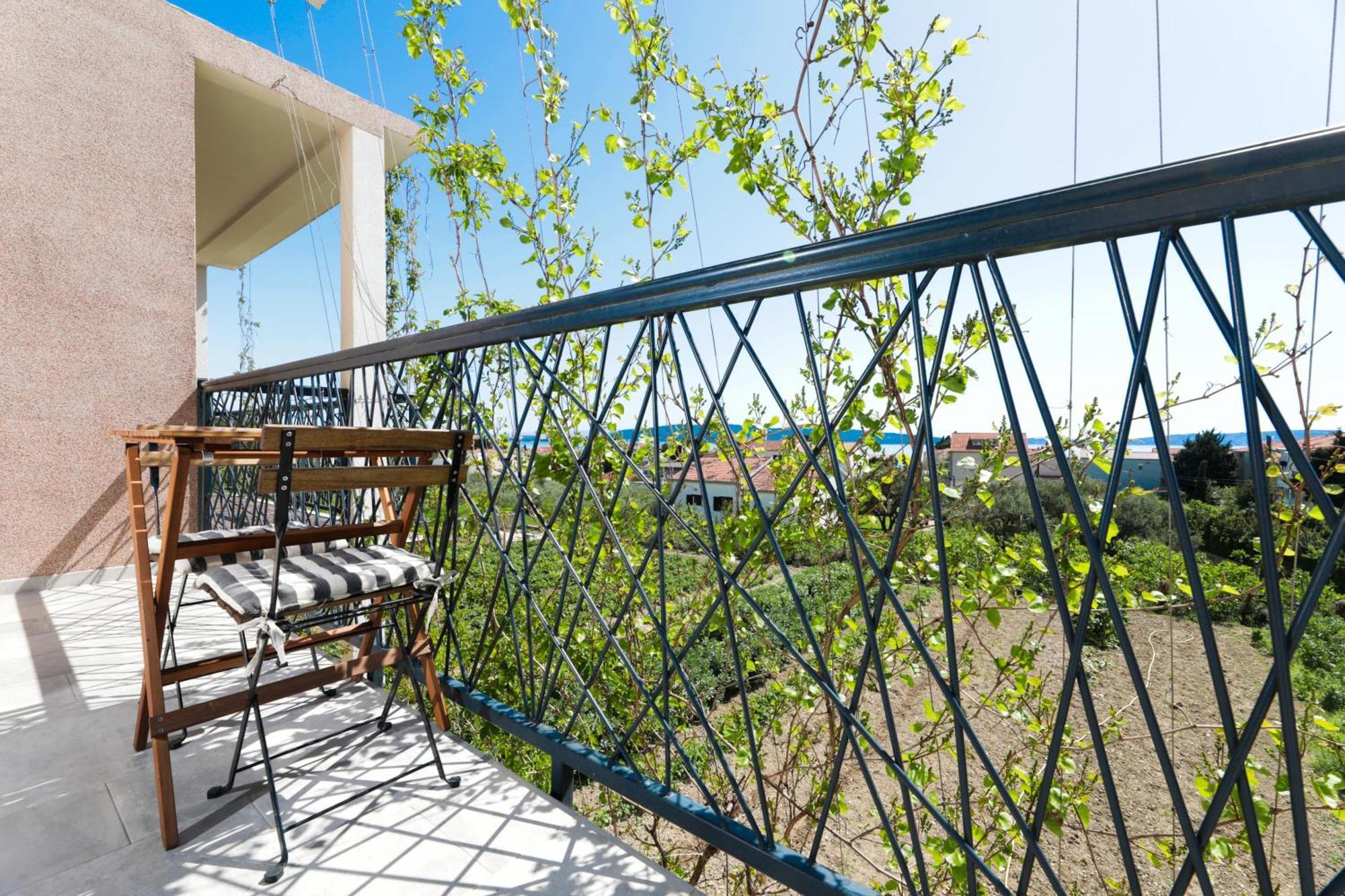 4-Star Apartments Bianco Kaštela Eksteriør bilde