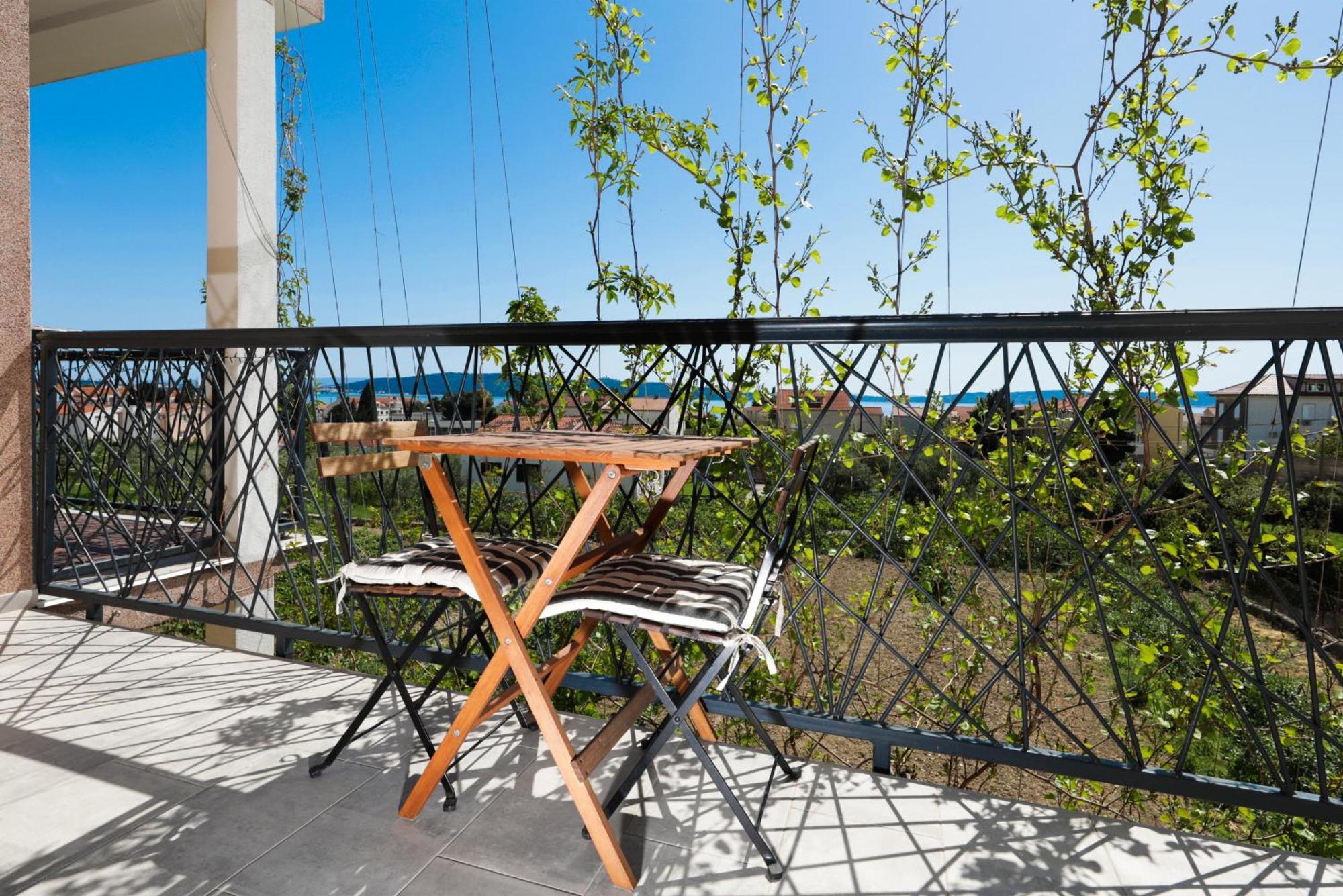 4-Star Apartments Bianco Kaštela Eksteriør bilde