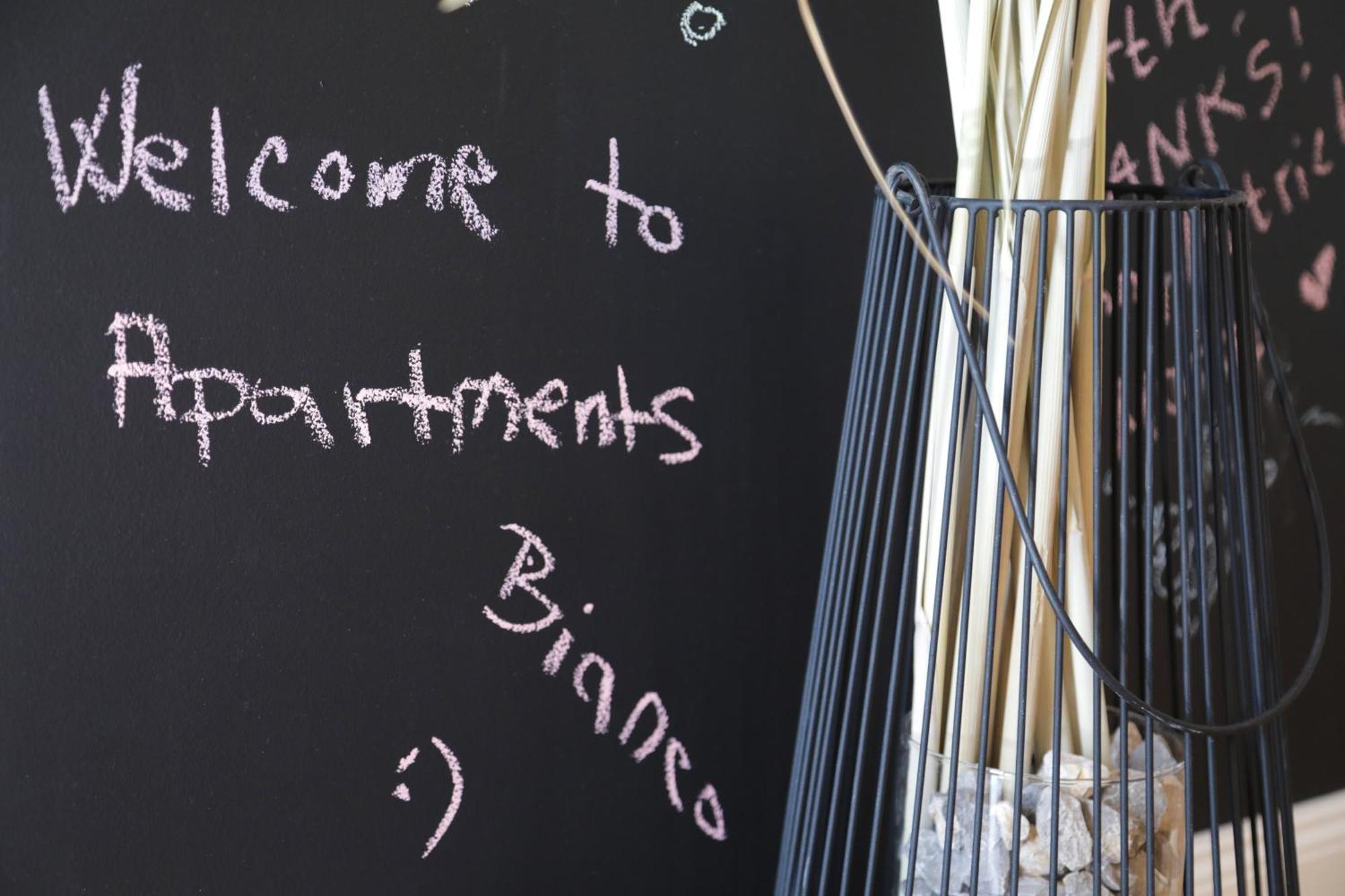 4-Star Apartments Bianco Kaštela Eksteriør bilde